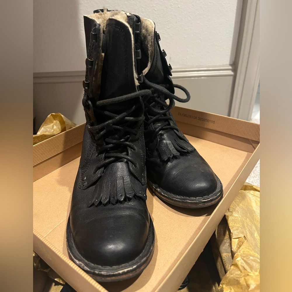 Ugg Jena Lace-up leather Boots Size 6